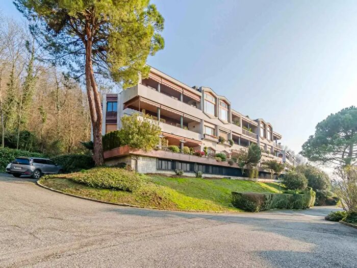 Appartamento con 8 locali in vendita in Strada delle Terrazze, Torino
