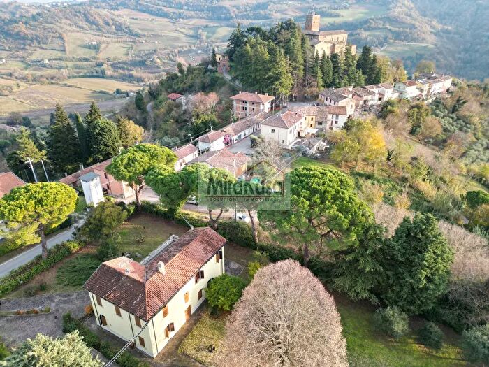 Casa quadrilocale in vendita in Via Provinciale Sorrivoli, Roncofreddo