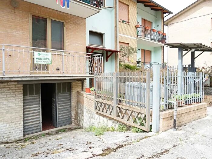 Appartamento quadrilocale in vendita in Via Aristotele, Gubbio