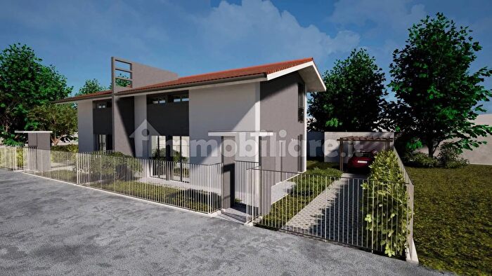 Casa quadrilocale in vendita in Via Giacomo Matteotti Roncello, Roncello