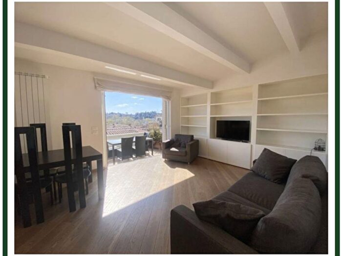 Casa quadrilocale in affitto in Lungarno Amerigo Vespucci, Borgo Ognissanti Il Prato, Firenze