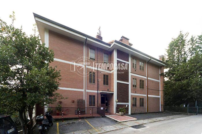 Appartamento quadrilocale in vendita in Via degli Olivi, Perugia