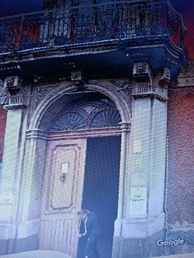 Appartamento con 7 locali in vendita in Via Roma, Vizzini