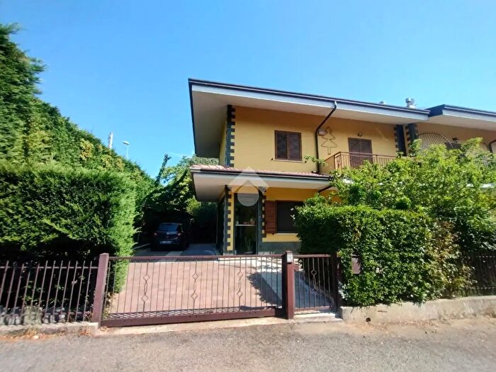 Casa quadrilocale in vendita in Cda Pianetto, Cerisano
