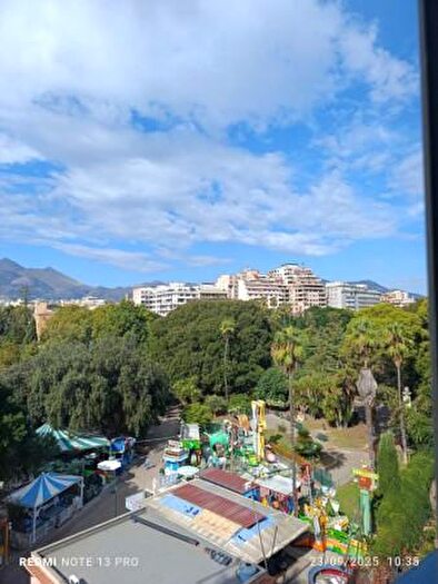 Appartamento quadrilocale in vendita in Via delle Croci, Palermo