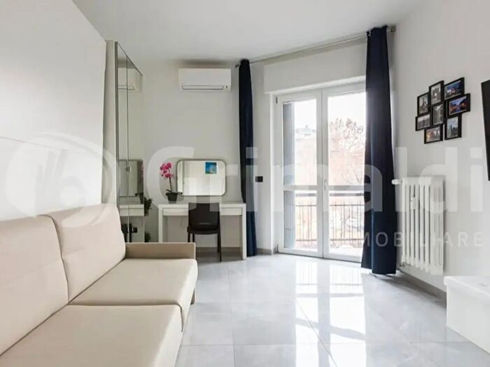 Appartamento bilocale in vendita in Largo Promessi Sposi, Milano