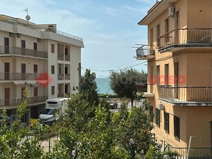 Appartamento trilocale in vendita in Via Capolino II, Minturno