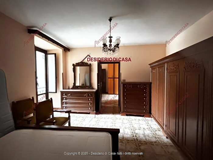 Casa quadrilocale in vendita in Via Vinciguerra Polizzi Generosa, Polizzi Generosa