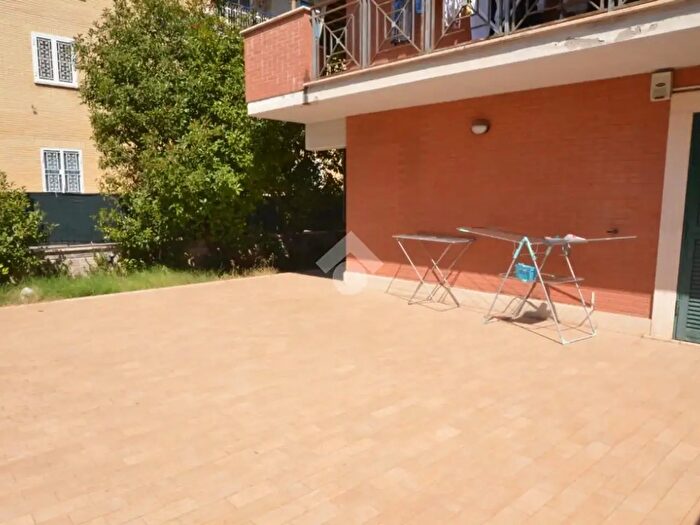 Appartamento trilocale in vendita in Via Sardegna, Tivoli
