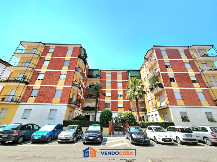Appartamento trilocale in vendita in Via Renato Serra, Brescia