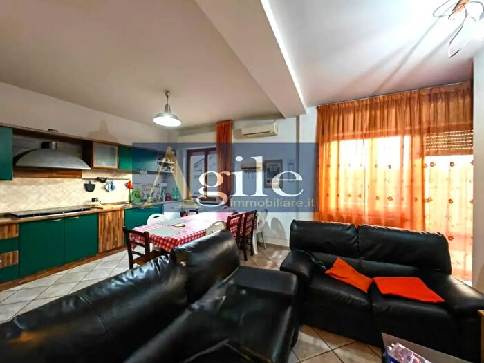 Appartamento trilocale in vendita in Via degli Sposi, SantEgidio Alla Vibrata