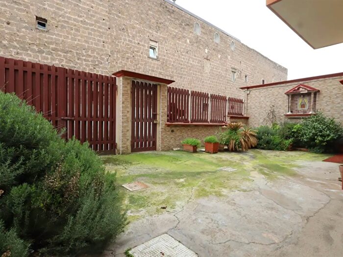 Appartamento con 6 locali in vendita in Santa Maria Capua Vetere