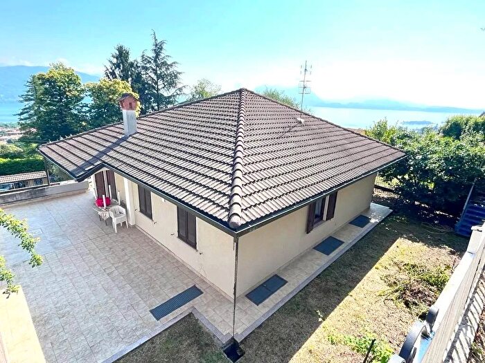 Casa quadrilocale in vendita in Baveno