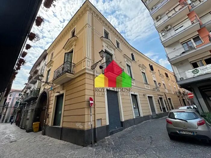Appartamento quadrilocale in vendita in Via Seggio, Aversa