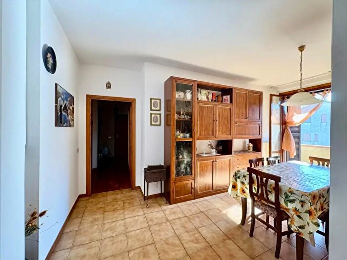 Appartamento trilocale in vendita in Gambassi Terme