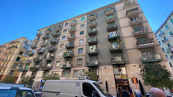 Appartamento quadrilocale in vendita in Via Francesco Cilea, Napoli