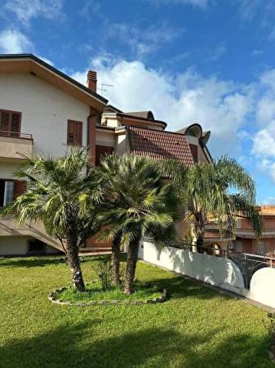 Casa con 6 locali in vendita in Via Ugo Foscolo, Gioia Tauro