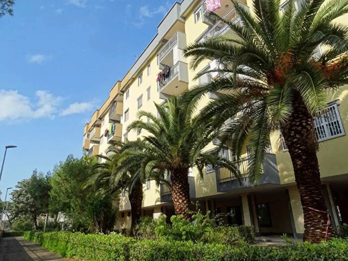 Appartamento quadrilocale in affitto in Via Papalia, Bari