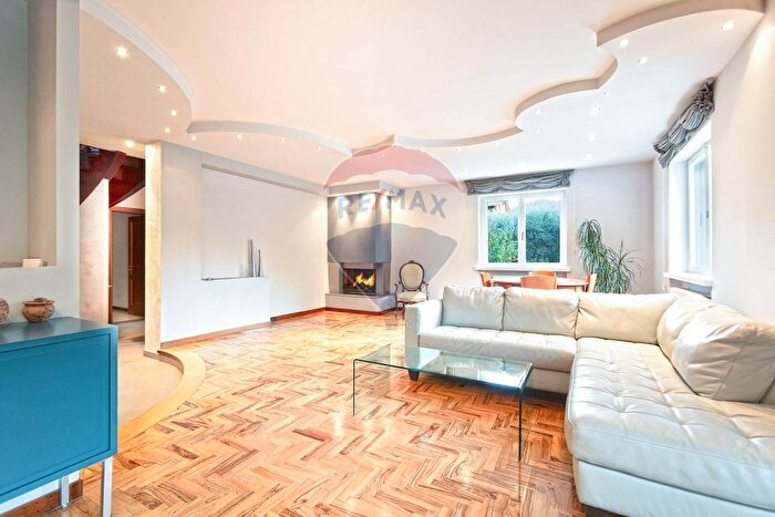 Casa con 14 locali in vendita in Via della Stazione, Vitorchiano