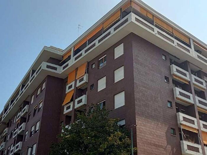 Appartamento quadrilocale in affitto in Via Lancia, Pozzo Strada, Torino