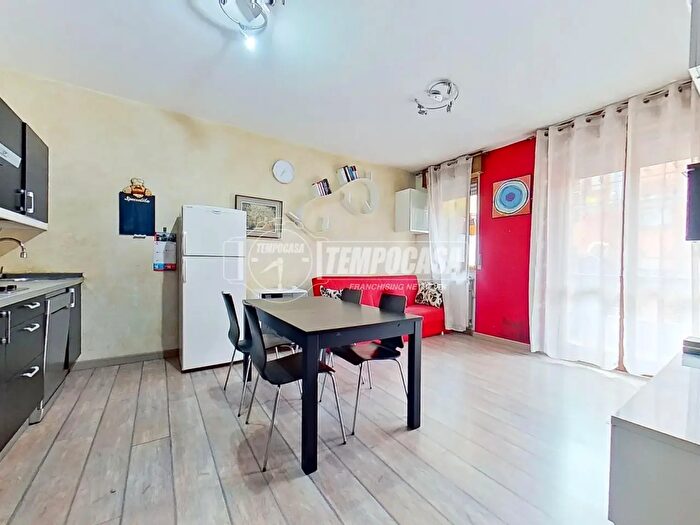 Appartamento bilocale in vendita in Via Monte Rosa, Legnano