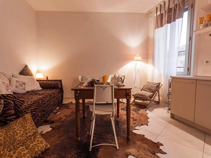 Appartamento monolocale in affitto in Via Castiglione, Santo Stefano, Bologna