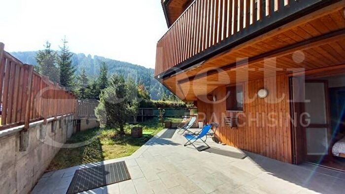 Appartamento trilocale in affitto in Via Mallen, Centro, Bardonecchia