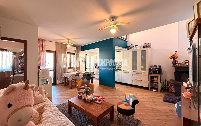 Casa trilocale in vendita in Via Gorlago, Roma