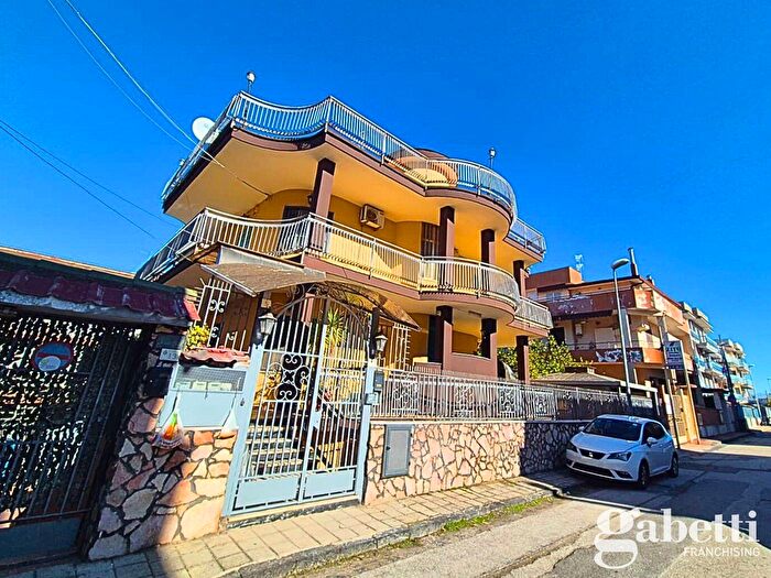 Appartamento trilocale in vendita in Viale Luigi Einaudi, Pomigliano DArco