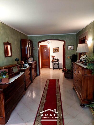 Casa con 8 locali in vendita in Gonzaga