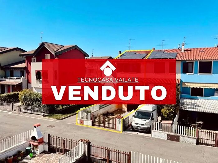 Casa trilocale in vendita in Centro Piazzale Aldo Moro, Vailate