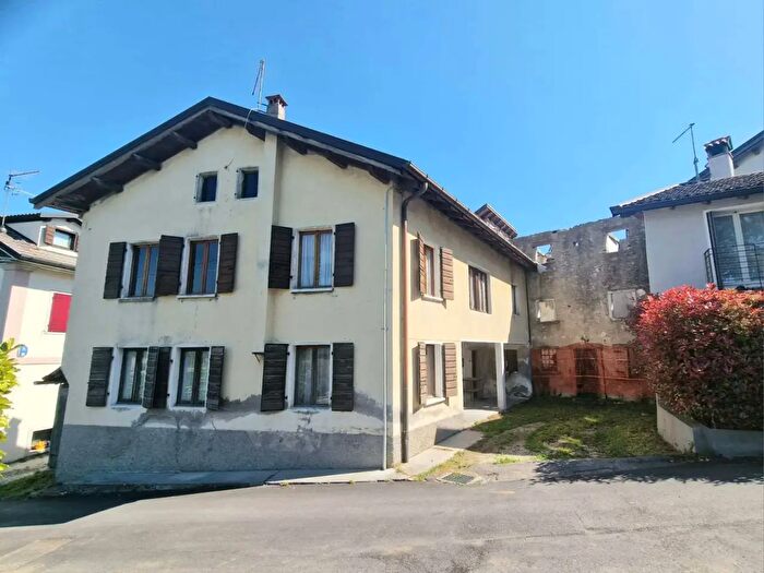Casa con 8 locali in vendita in Belluno