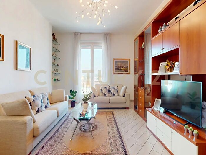 Appartamento trilocale in vendita in Viale Milano, Gallarate