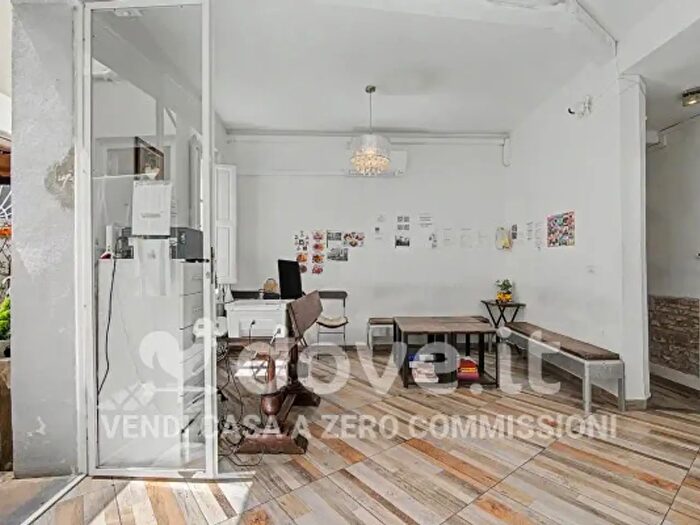 Appartamento con 5 locali in vendita in Via Faenza, Firenze