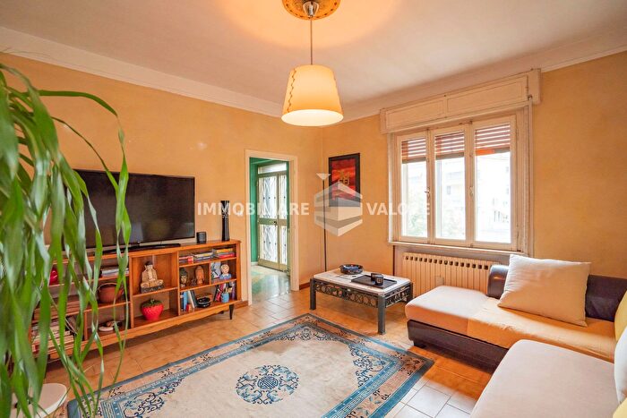 Casa con 8 locali in vendita in Via Mazzinii, Roverbella