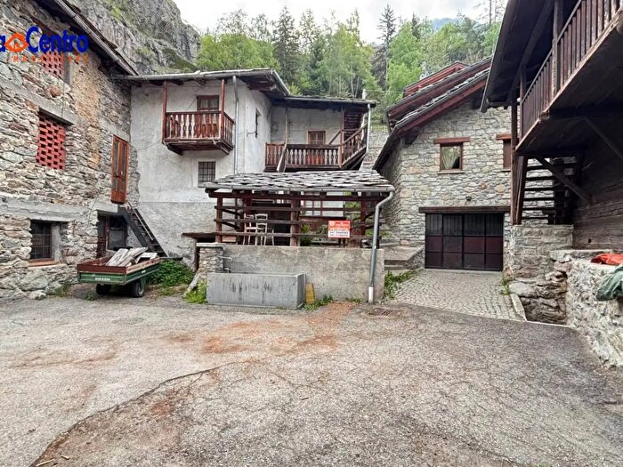 Casa trilocale in vendita in Frazione Vernosse, Oyace