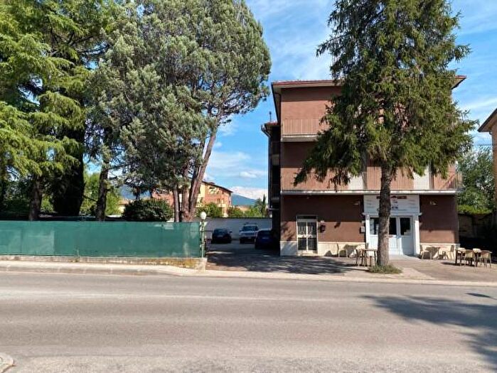 Casa con 6 locali in vendita in Via San Bartolo, Bastia Umbra