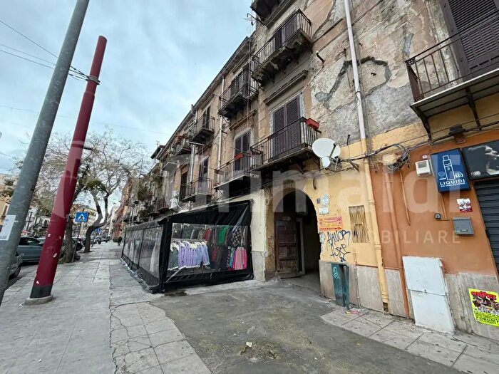 Appartamento bilocale in vendita in Corso dei Mille, Palermo