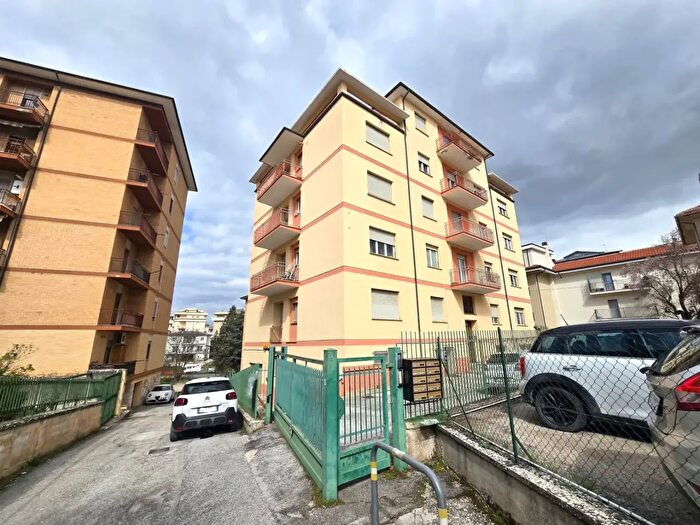 Appartamento quadrilocale in affitto in Via Luigi Falconi Snc, L'Aquila