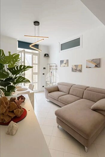 Appartamento bilocale in vendita in Via Moniano, Roma