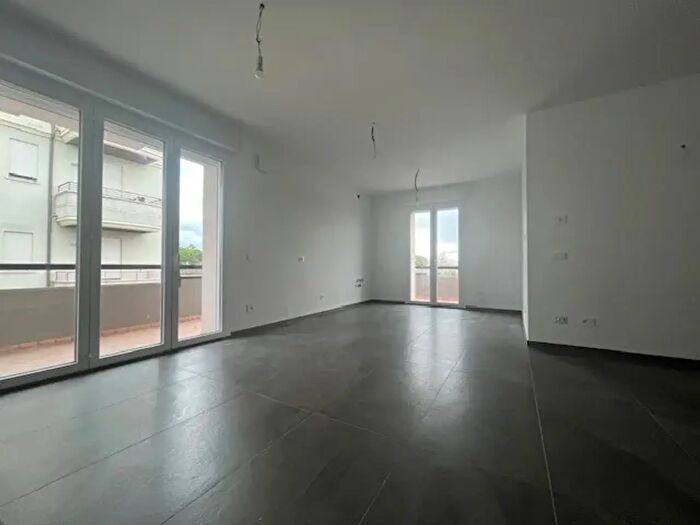 Appartamento con 5 locali in vendita in Via Fiori, Rimini