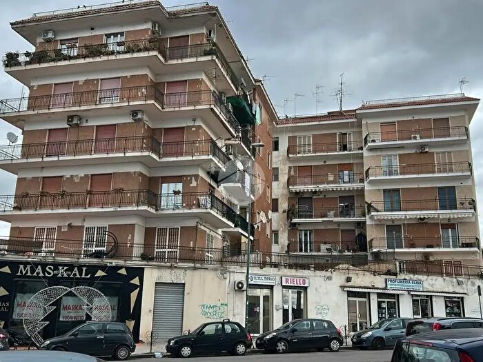 Appartamento quadrilocale in vendita in Via delle Repubbliche Marinare, Napoli