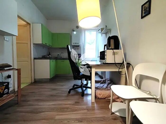 Appartamento trilocale in affitto in Vicolo Flavio Gioia, Parma