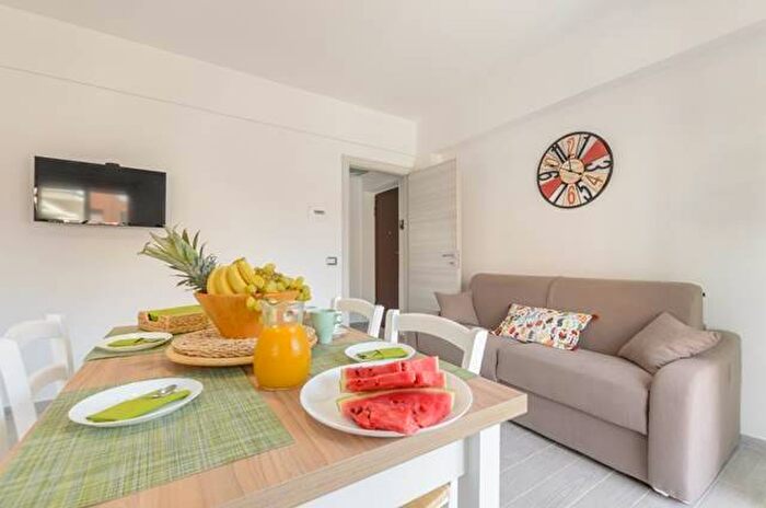 Appartamento bilocale in affitto in Via degli Etruschi, Ganzirri, Messina