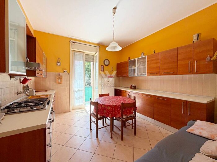 Appartamento trilocale in affitto in Via Giuseppe Garibaldi, Semicentro, Campobasso