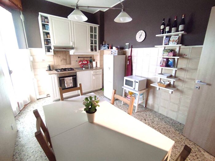 Appartamento quadrilocale in affitto in Viale Cherasca, Centro, Alba