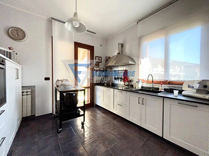 Casa con 5 locali in vendita in Siracusa