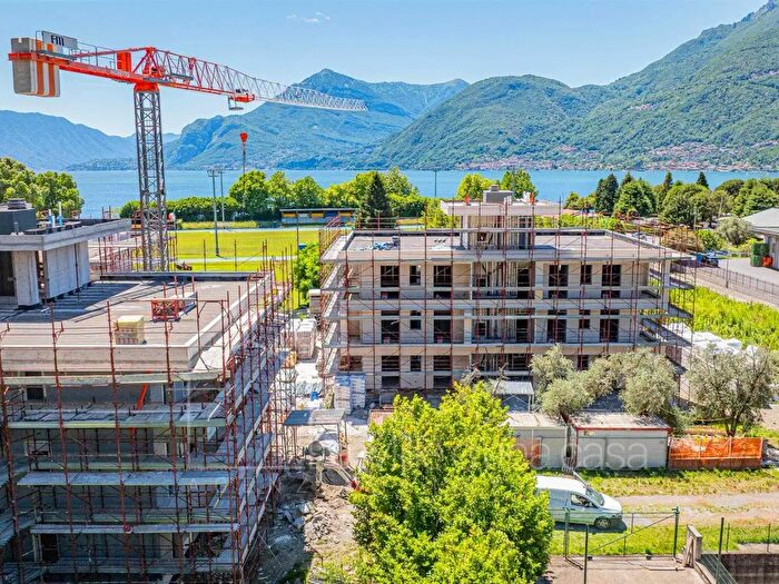 Appartamento trilocale in vendita in Via Guglielmo Marconi, Dervio