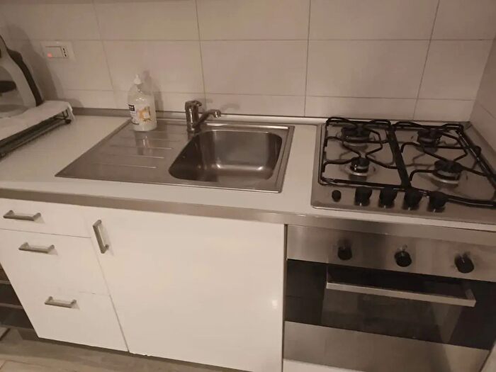 Appartamento bilocale in affitto in Via Carlo De Cesare, Napoli