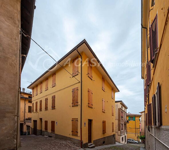 Appartamento con 5 locali in vendita in Via Cesare Battisti, Fornovo Di Taro